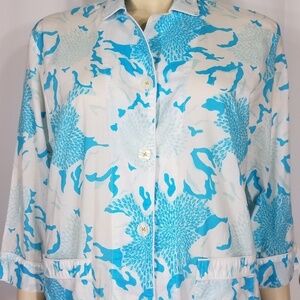 blue white floral 3/4 sleeve blouse ladies Medium